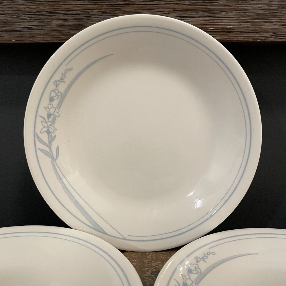 3 Corning CORELLE Blue Lily 6.75" Bread & Butter Plates Floral Vitrelle 80s 90s